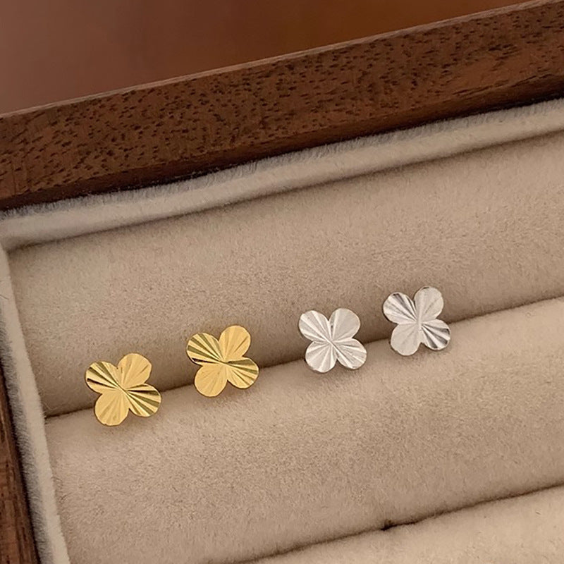 Hurmaava Korvarengas jokaiseen tilaisuuteen