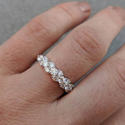 Kaunis Sormus ainutlaatuisella tyylillä