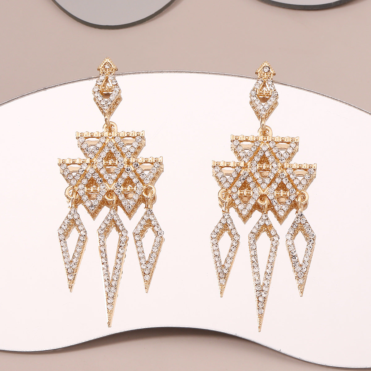 Käsintehty vintage Korvarengas