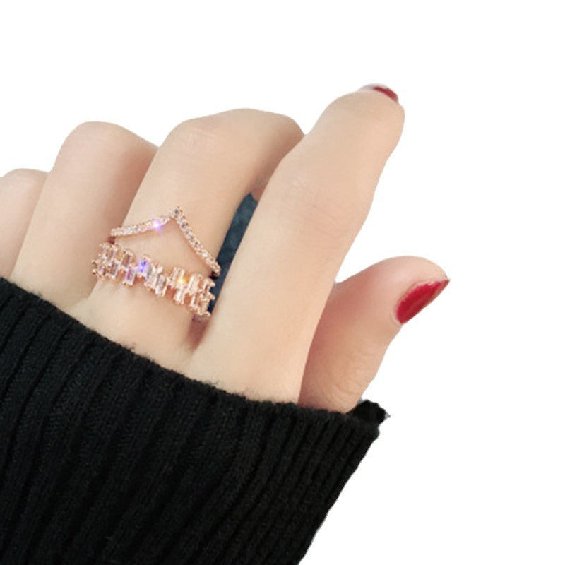 Kaunis Sormus ainutlaatuisella tyylillä