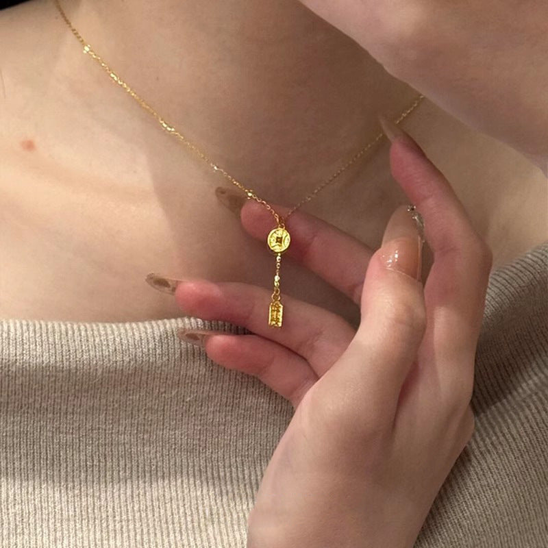 Kaunis Kulta Kaulakoru ainutlaatuisella tyylillä