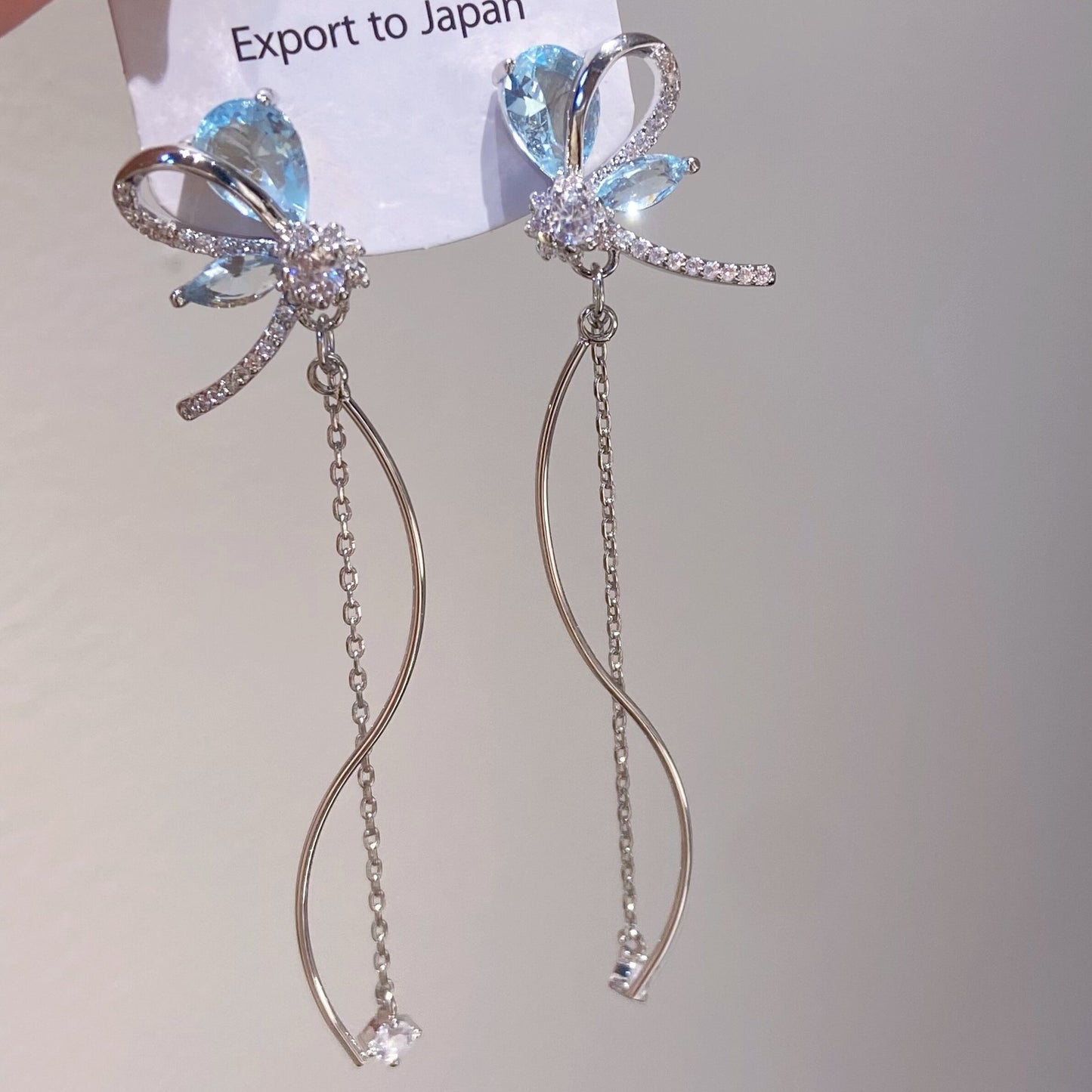 Elegantti Korvarengas jokaiseen tilaisuuteen