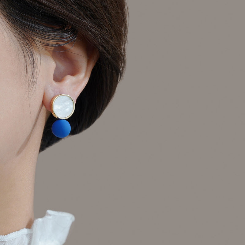 Klassinen Korvarengas ajattomalla viehätyksellä