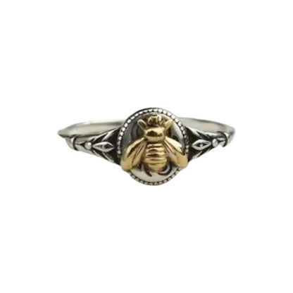 Klassinen Sormus ajattomalla viehätyksellä