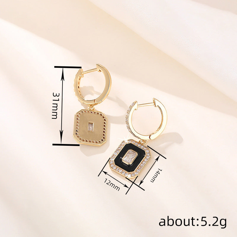 Hurmaava Korvarengas jokaiseen tilaisuuteen