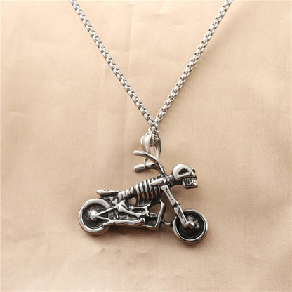 Klassinen Riipus ajattomalla viehätyksellä