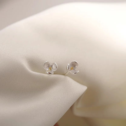 Romanttinen Korvarengas erityisiin hetkiin