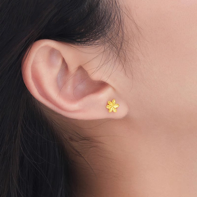 Klassinen Kulta Korvarengas ajattomalla viehätyksellä