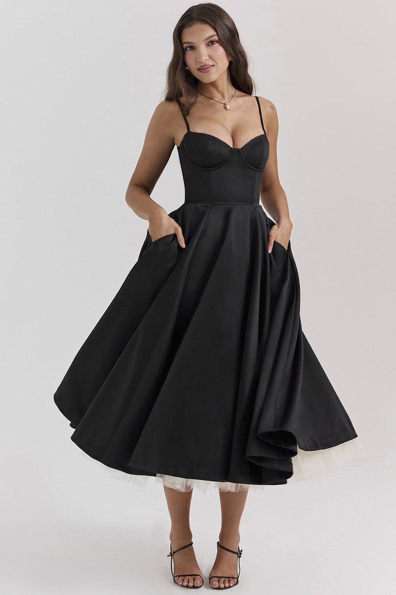 Classic Vintage & Enduringly Stylish Dress