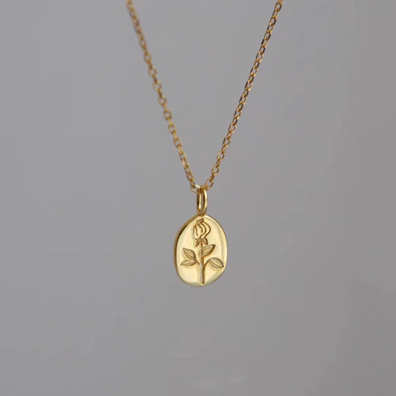 Klassinen Kaulakoru ajattomalla viehätyksellä