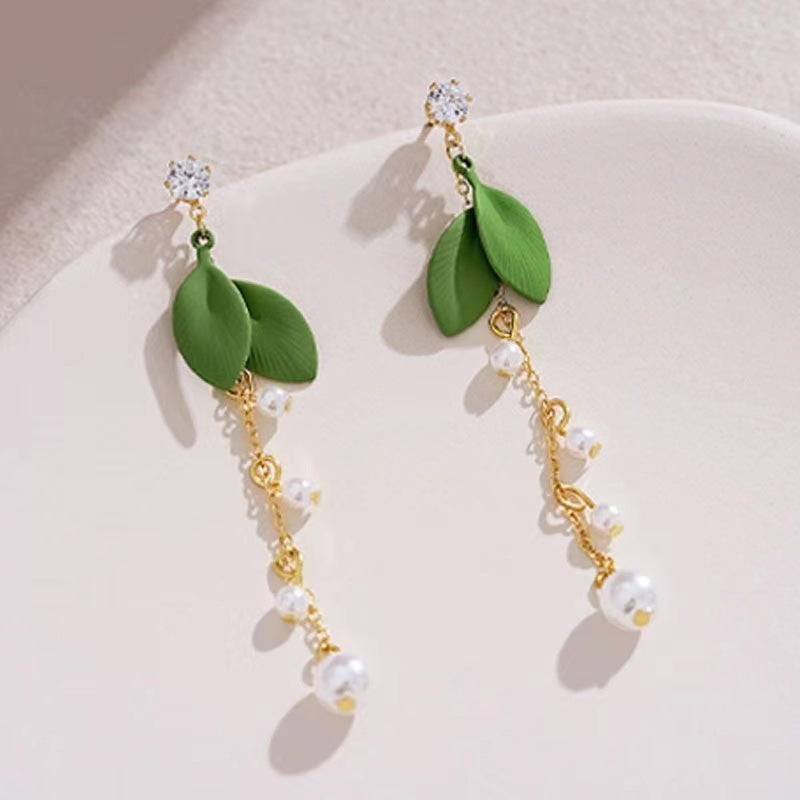 Käsintehty vintage Helmi Korvarengas