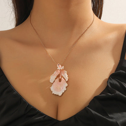 Kaunis Kulta Kaulakoru ainutlaatuisella tyylillä