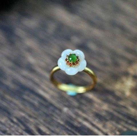 Elegantti Kulta Sormus jokaiseen tilaisuuteen