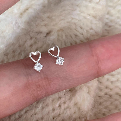 Kaunis Korvarengas ainutlaatuisella tyylillä