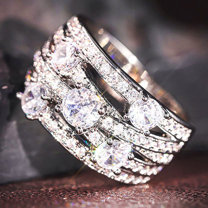 Kaunis Koru ainutlaatuisella tyylillä