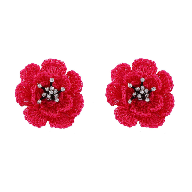 Kaunis Korvarengas ainutlaatuisella tyylillä