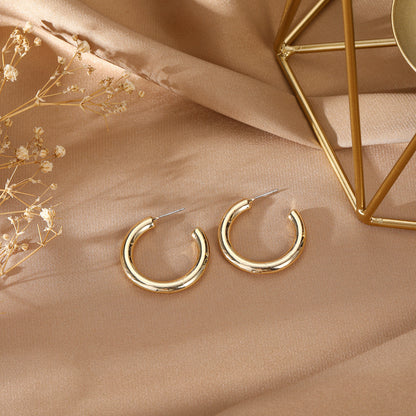 Hurmaava Korvarengas jokaiseen tilaisuuteen