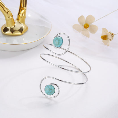 Klassinen Rannekoru ajattomalla viehätyksellä