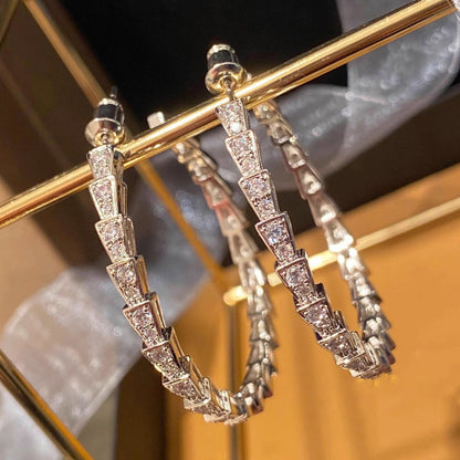 Klassinen Korvarengas ajattomalla viehätyksellä