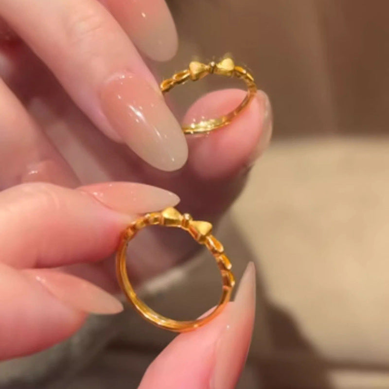 Klassinen Kulta Sormus ajattomalla viehätyksellä