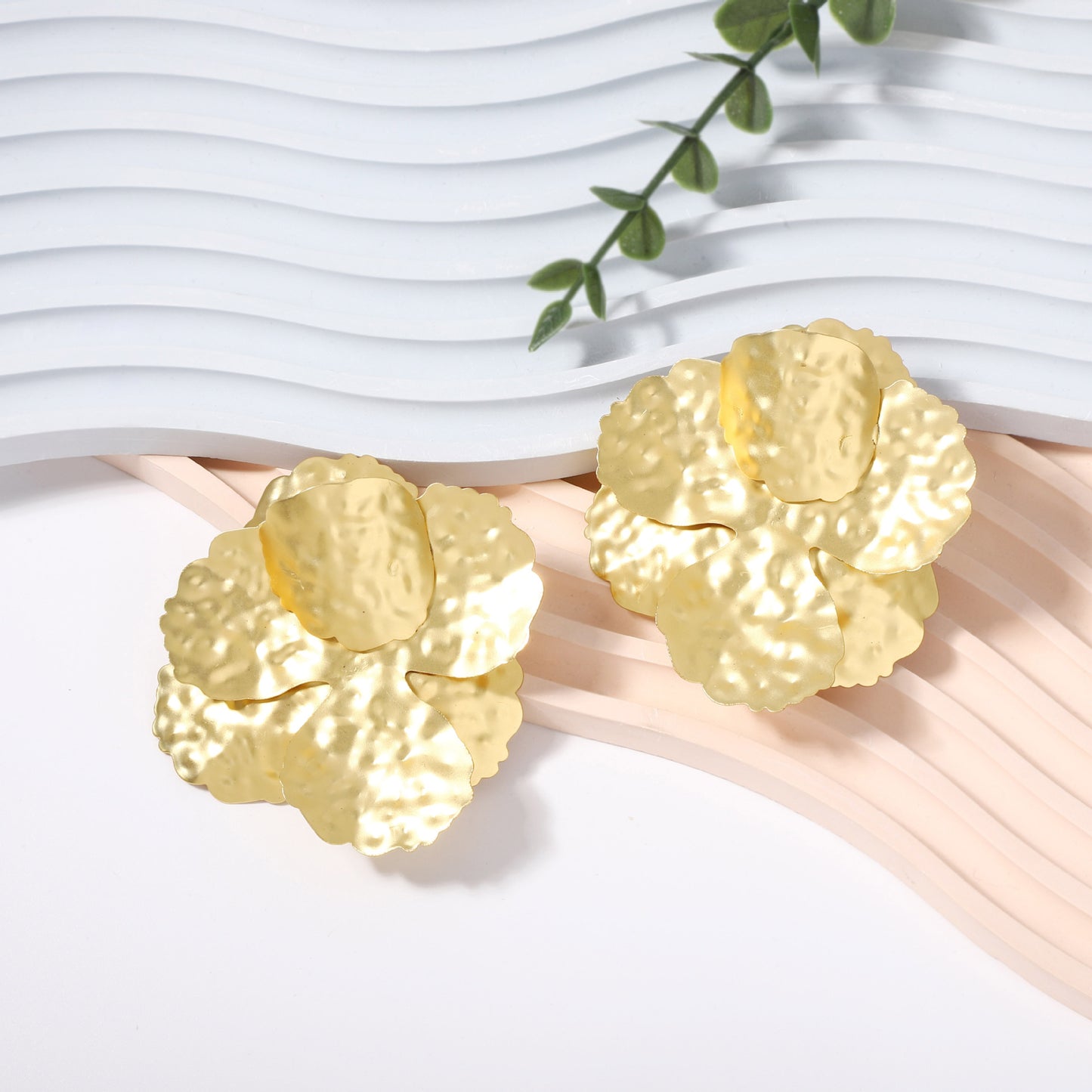 Hurmaava Korvarengas jokaiseen tilaisuuteen