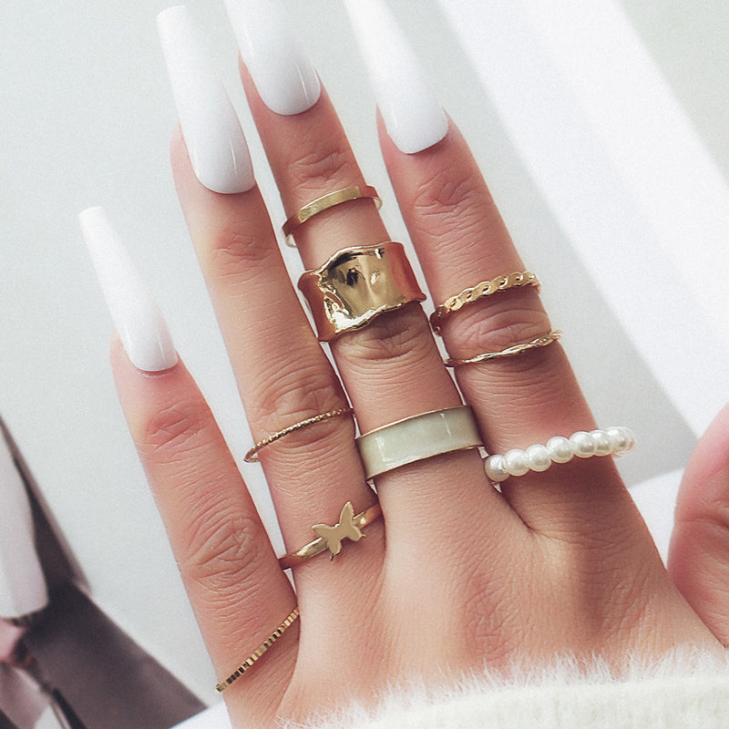 Hurmaava Korusetti jokaiseen tilaisuuteen