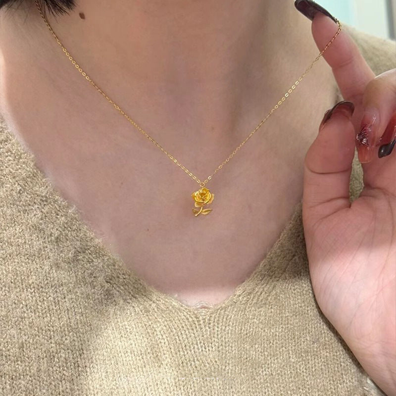 Klassinen Kaulakoru ajattomalla viehätyksellä