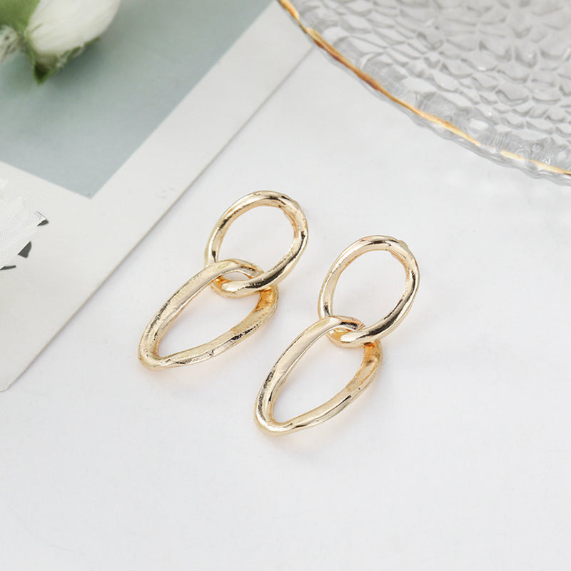 Hurmaava Kulta Korvarengas jokaiseen tilaisuuteen