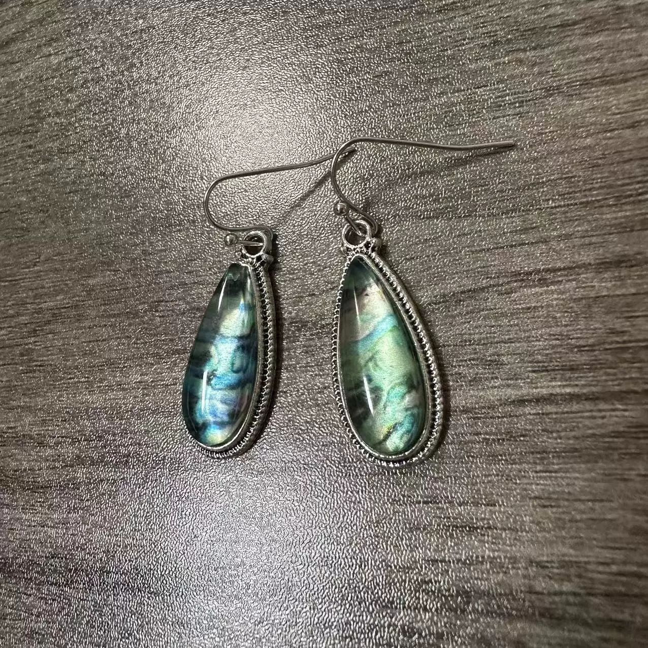 Kaunis Sormus ainutlaatuisella tyylillä