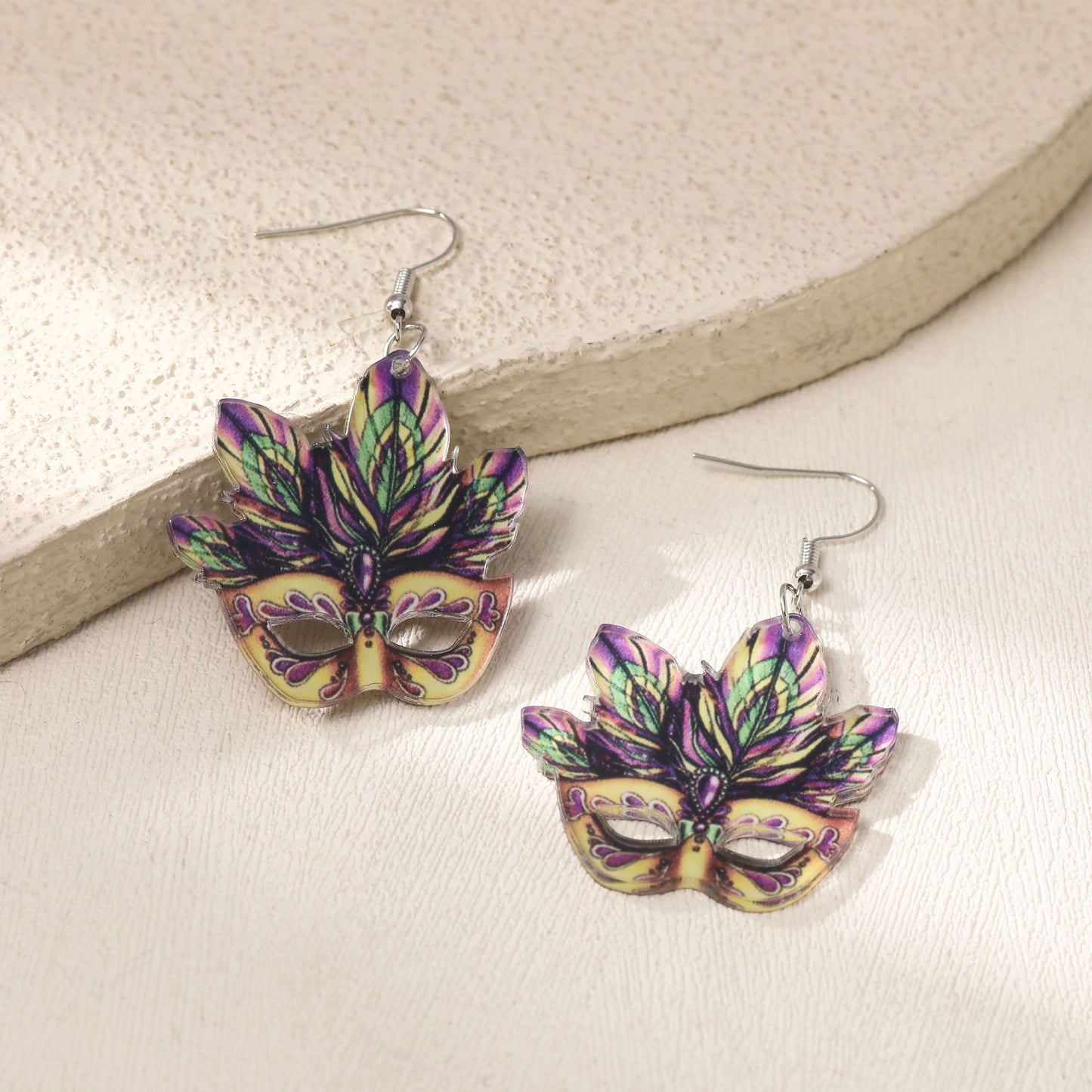 Kaunis Korvarengas ainutlaatuisella tyylillä