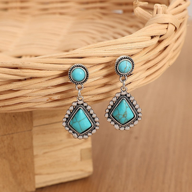 Hurmaava Sormus jokaiseen tilaisuuteen