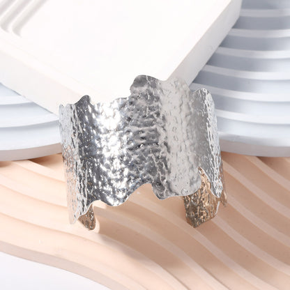 Herkkä käsityö Rannekoru