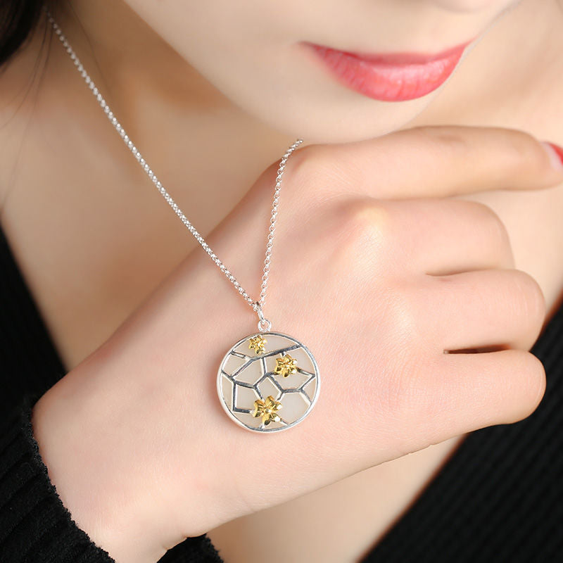 Romanttinen Hopea Kaulakoru erityisiin hetkiin