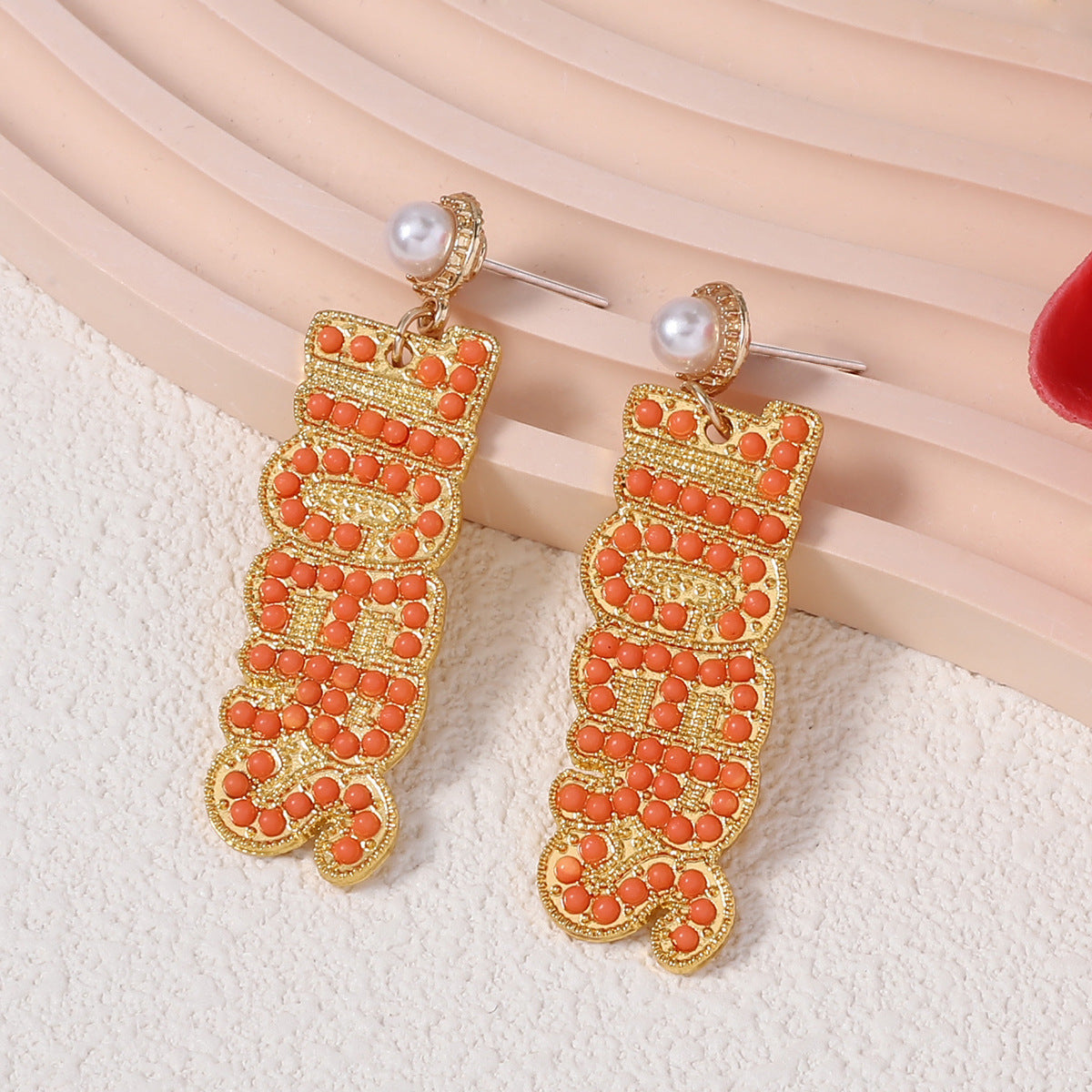 Käsintehty vintage Helmi Korvarengas