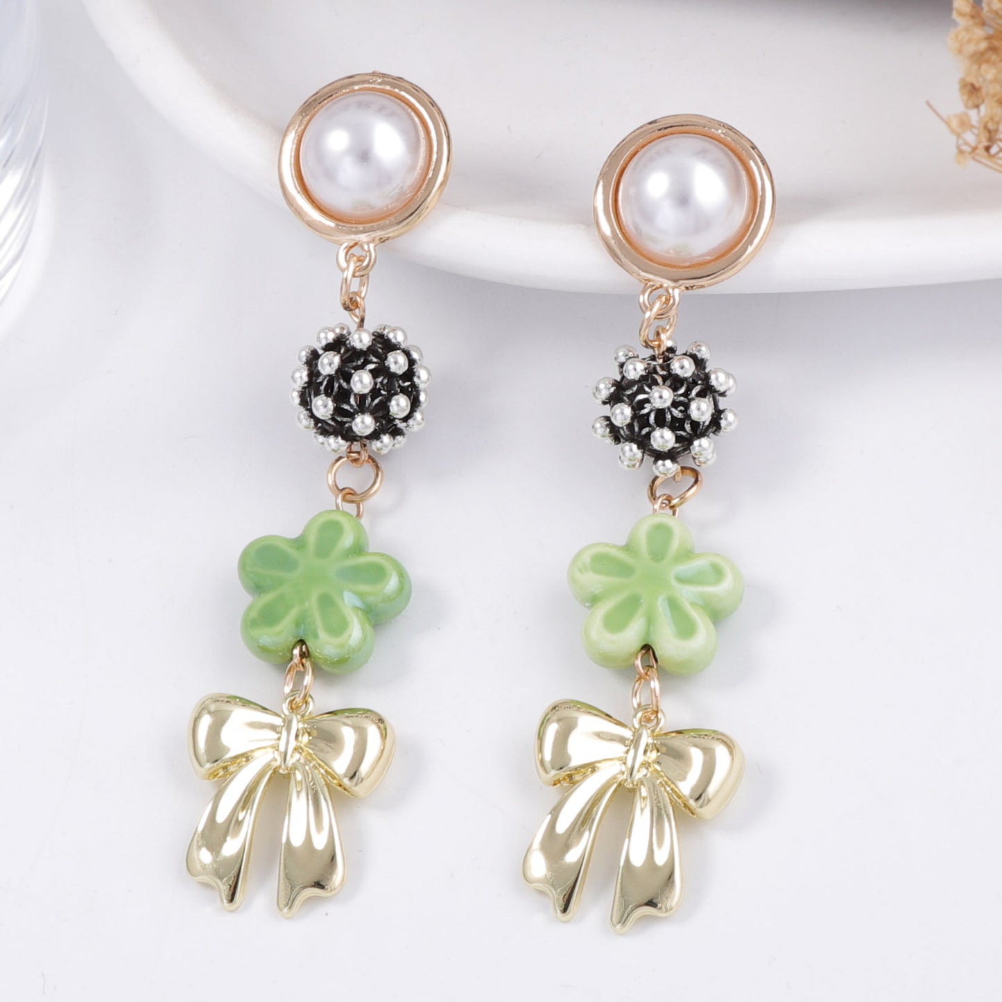 Elegantti Helmi Korvarengas jokaiseen tilaisuuteen