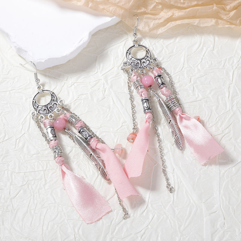 Klassinen Hopea Riipus ajattomalla viehätyksellä