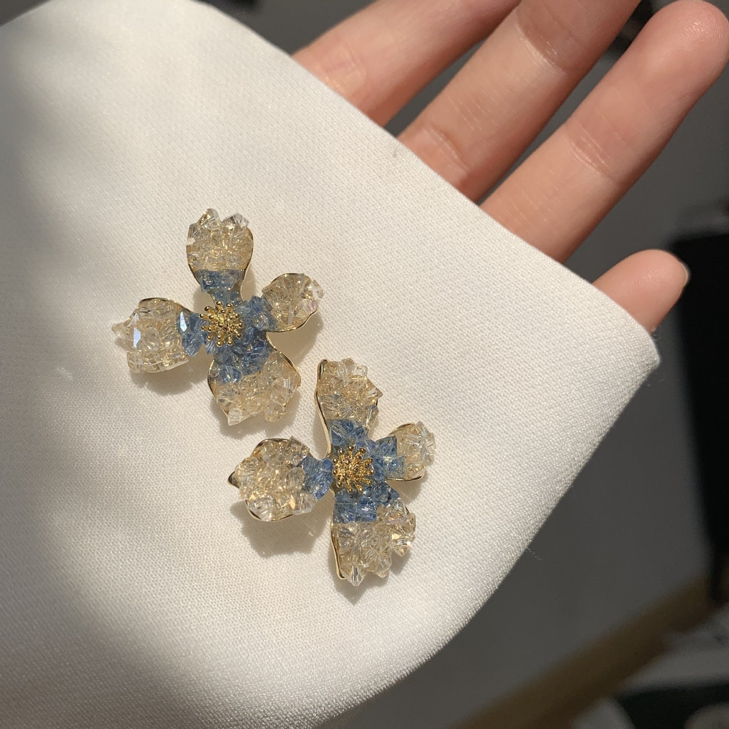 Elegantti Korvarengas jokaiseen tilaisuuteen