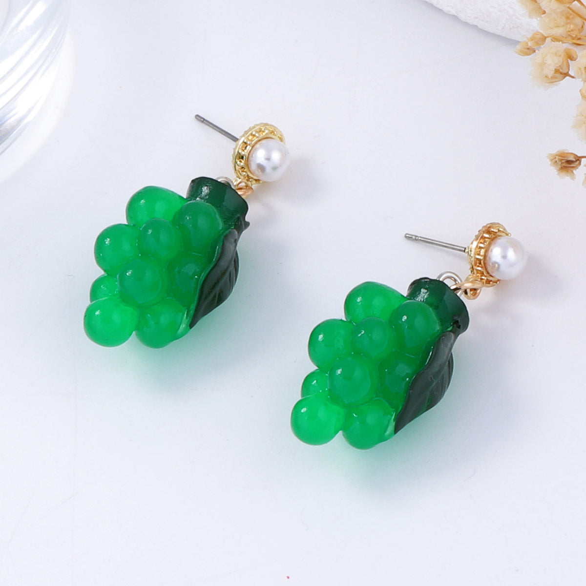 Klassinen Korvarengas ajattomalla viehätyksellä