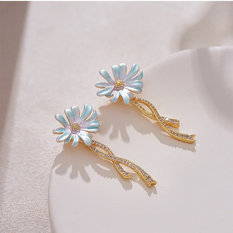 Kaunis Korvarengas ainutlaatuisella tyylillä