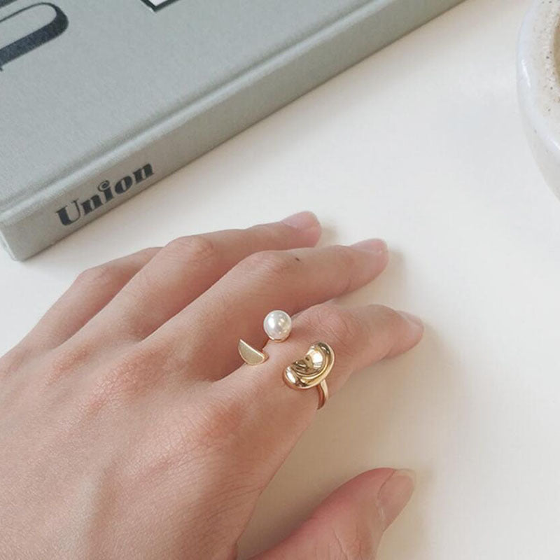 Klassinen Kulta Sormus ajattomalla viehätyksellä