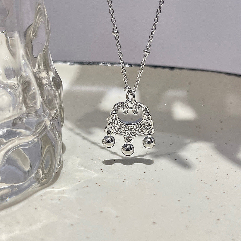 Käsintehty vintage Kaulakoru