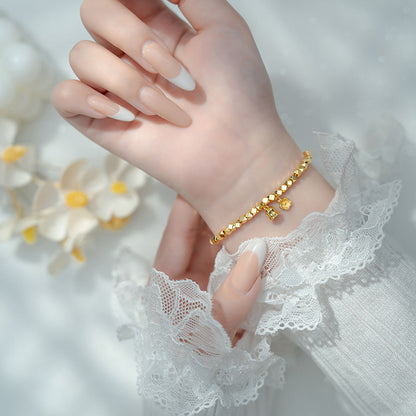 Klassinen Kulta Rannekoru ajattomalla viehätyksellä