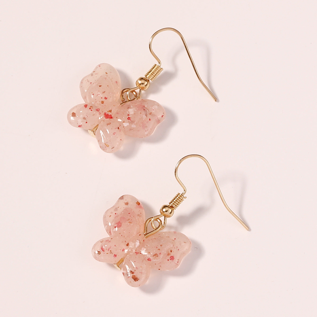 Elegantti Korvarengas jokaiseen tilaisuuteen