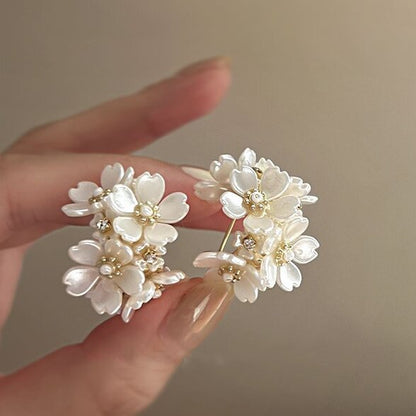 Hurmaava Korvarengas jokaiseen tilaisuuteen