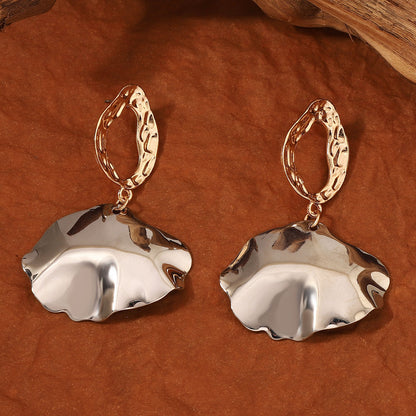 Elegantti Korvarengas jokaiseen tilaisuuteen