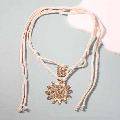 Kaunis Kulta Kaulakoru ainutlaatuisella tyylillä