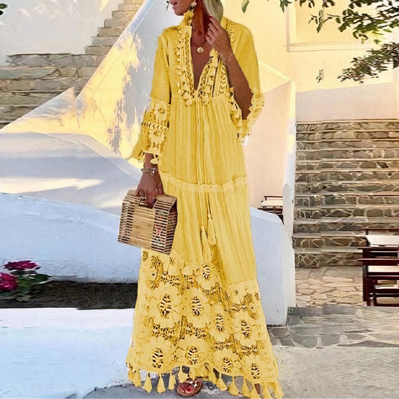 Beautifully Finished Dress in a Timeless Design