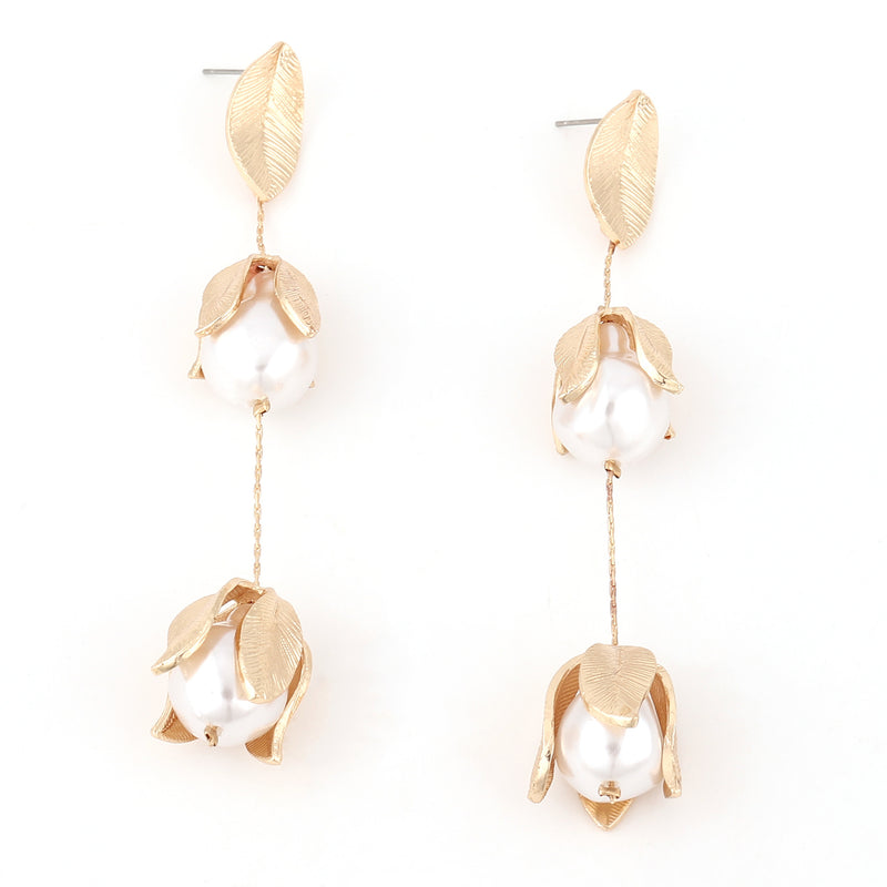 Klassinen Helmi Korvarengas ajattomalla viehätyksellä