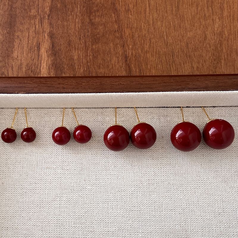 Hurmaava Helmi Korvarengas jokaiseen tilaisuuteen