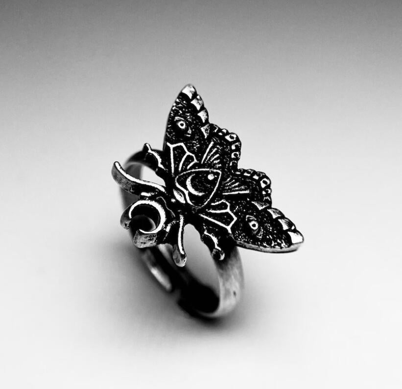 Romanttinen Sormus erityisiin hetkiin